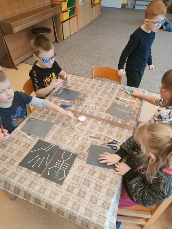 e827b0c0-7d8f-4505-acdf-1034f96b5929